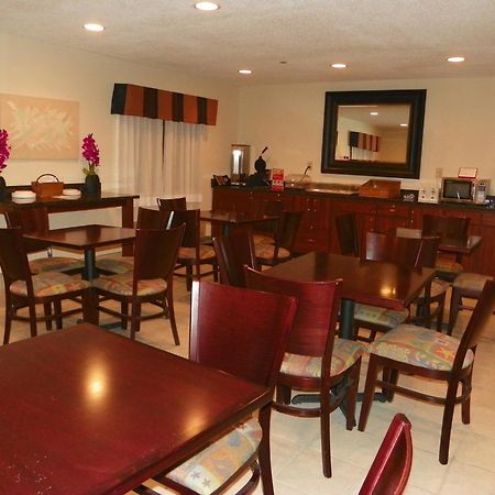 Royalton Inn & Suites Upper Sandusky מראה חיצוני תמונה
