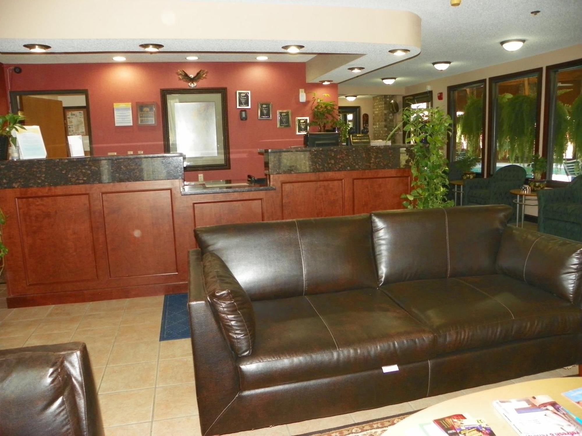 Royalton Inn & Suites Upper Sandusky מראה חיצוני תמונה