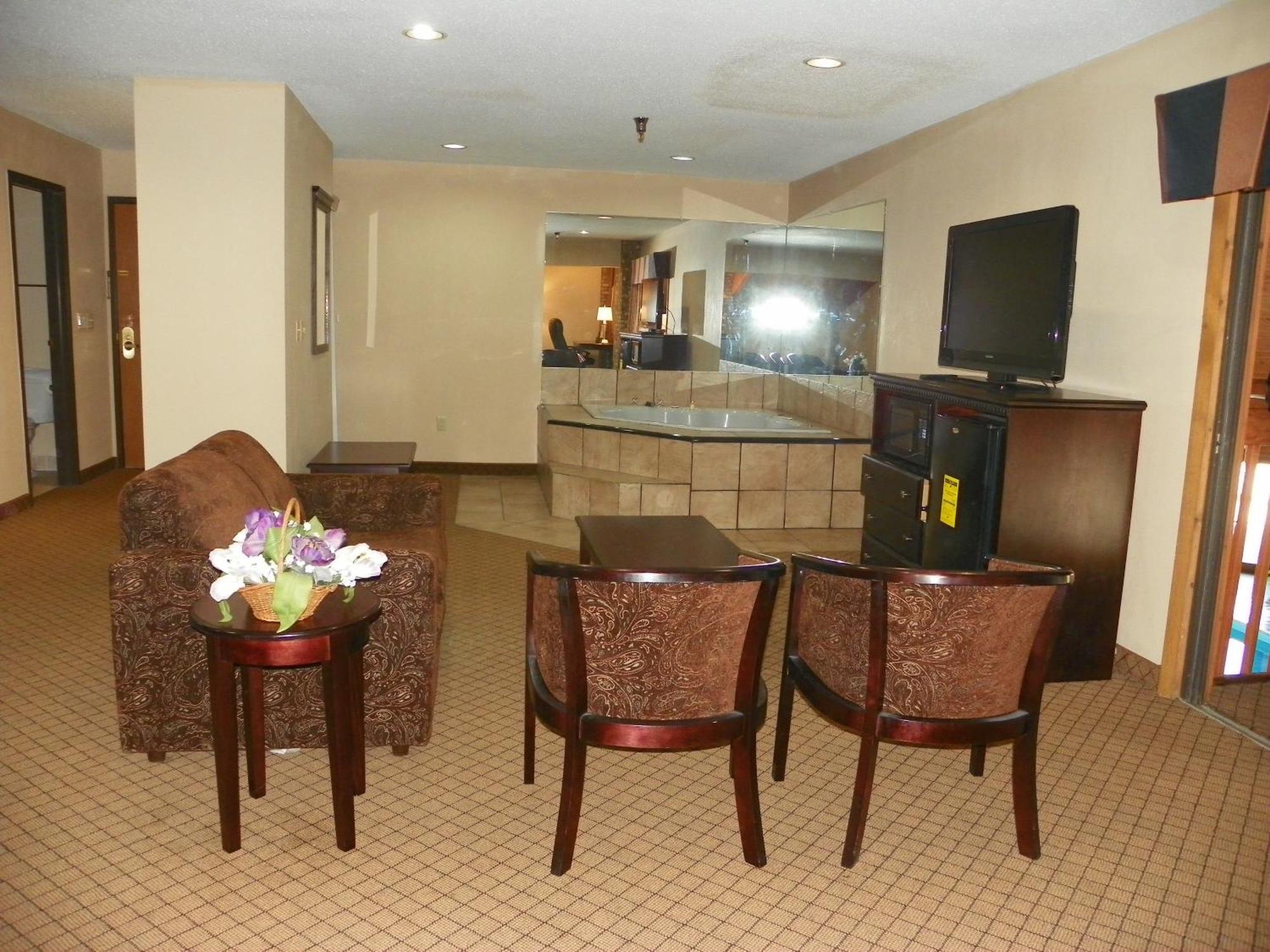 Royalton Inn & Suites Upper Sandusky מראה חיצוני תמונה